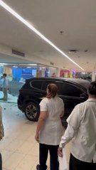 Así Quedó La Camioneta Que Chocó Dentro Del Paseo La Galería