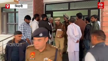 पहलवान रोहित हत्याकांड: परिजनों ने भिवानी सदर थाना में दिया धरना, आरोपियों की गिरफ्तारी के लिए आईजी ने दो दिन का वक्त मांगा