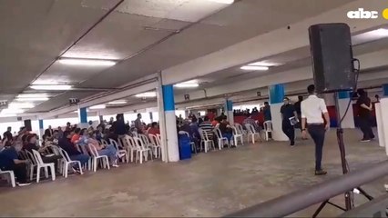 “Que se vayan todos” de los hinchas de Cerro en la Asamblea