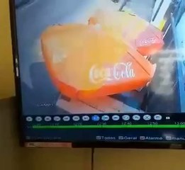 Joven clama auxilio de autoridades al vivir acechada por un extranjero