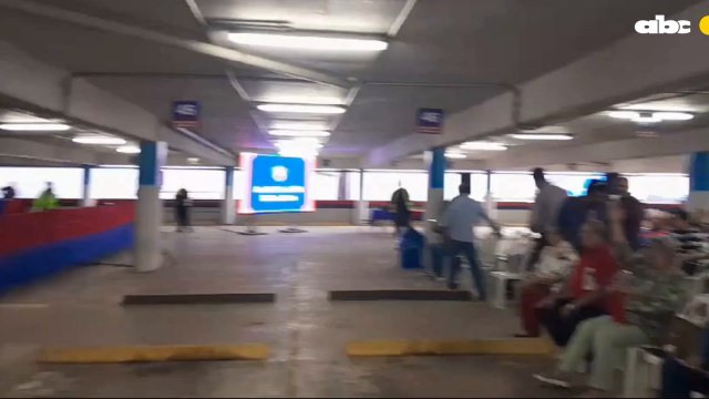 El cántico de los socios opositores cuando apareció Juan José Zapag