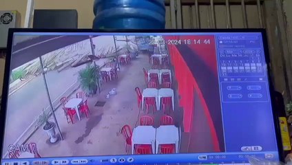 Un lomitero se salva de milagros de ser aplastado por rollos de eucalipto en Yaguarón