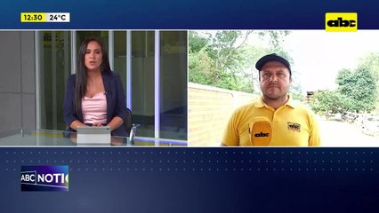 Video: Alumnos y padres se encadenan ante falta de respuesta