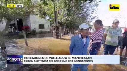 Ñeembucú: pobladores de Valle Apu’a se manifiestan en medio de la inundación