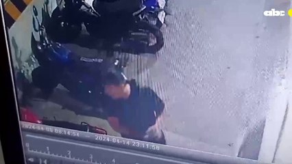 Le robaron su moto en menos de un minuto