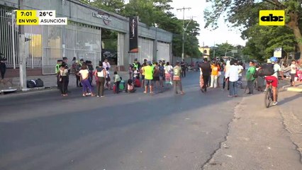 Video: Comunidades Indígenas exigen atención del Indi