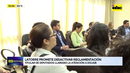 Video: Raúl Latorre asegura estar en contra de la censura y evita contestar pregunta sobre Esgaib