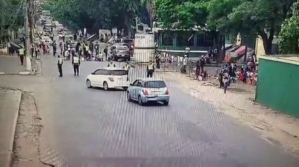 Cierre De La Avenida Artigas Por Parte De Comunidades Indígenas