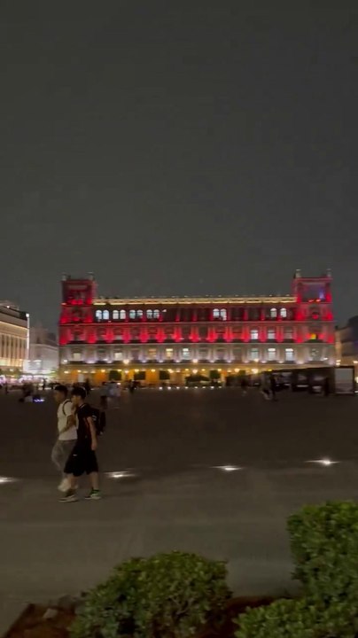 Ciudad De México Con Los Colores De La Bandera Paraguaya
