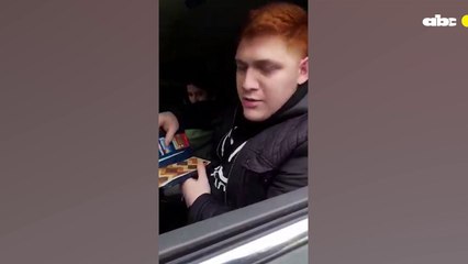 Conductor De Vehículo Agrede A Agente De La Patrulla Caminera