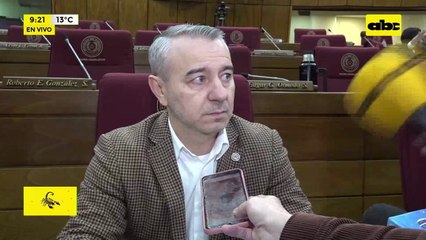 “Horacio Cartes es una persona que no reflexiona, solo manda”