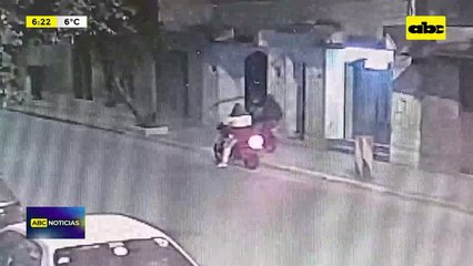 Video: Deliverys recuperan una moto robada tras persecución