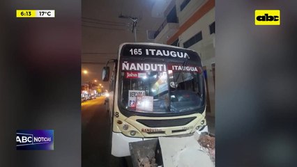 Video: Hombre murió tras ser arrollado por ómnibus