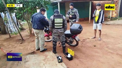 Video: Presunto autor de robo de moto fue detenido tras tirarse en un pozo