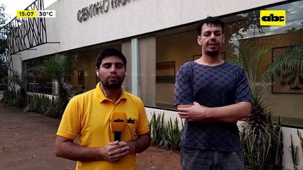 Joven itapuense hace obras de ñanduti: sube sus trabajos redes y visita lugares emblemáticos para bordar