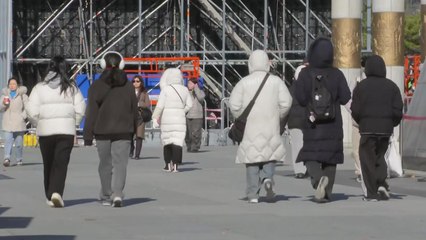 [날씨] 칼바람 계속, 낮에도 '영하권'...서해안엔 '대설주의보' / YTN
