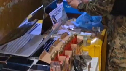 Celulares y eveidencias halladas en allanamiento a una vivienda en Villa Morra de Asunción