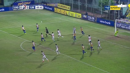 Lorenzo Melgarejo disparó y Alfredo Aguilar atajó el penal