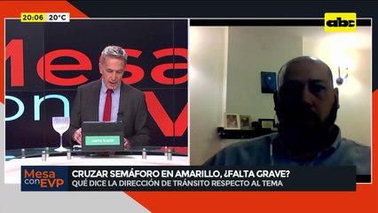 Cruzar semáforo en amarillo, ¿falta grave?: esto dice la Dirección de Tránsito respecto al tema