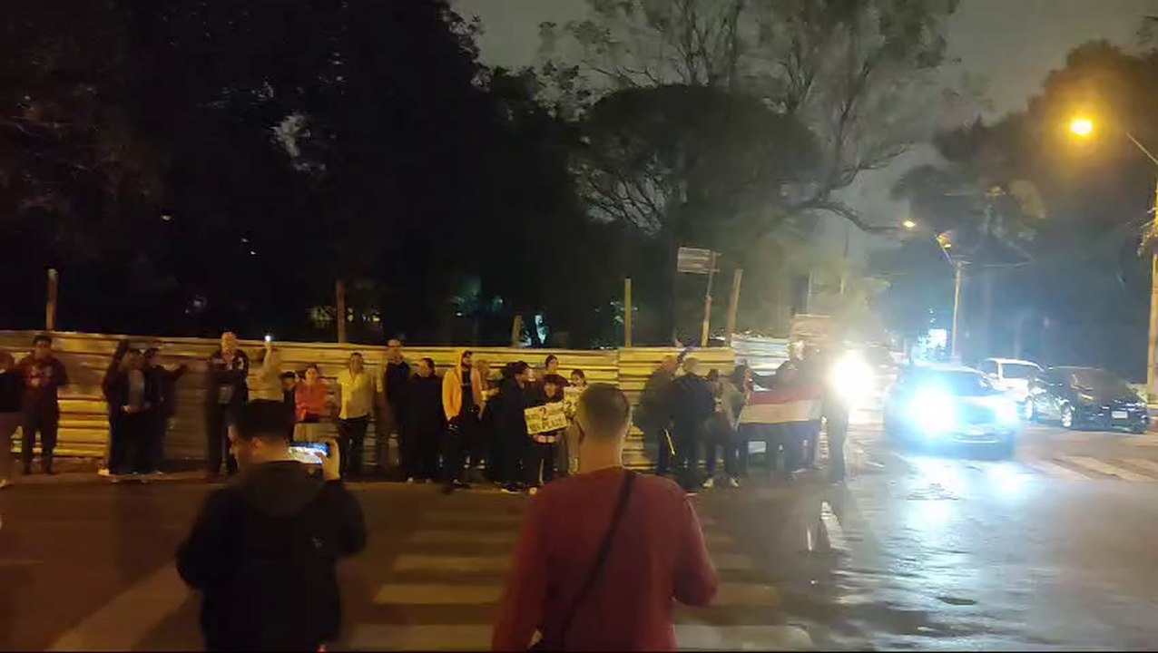 Protesta Contra Nenecho Rodríguez En Barrio Mburicaó