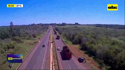 Camiones y tractores rumbo a Asunción: productores exigen prioridad del alcohol carburante