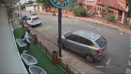 Imágenes De Circuito Cerrado Del Caso De Sicariato Ocurrido En Pleno Centro De Capiatá Esta Manaña. (Gentileza Snt)