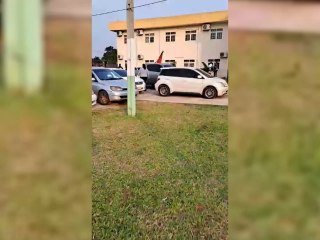 Ciudadanos De Nueva Italia Se Manifiestan Contra El Cambio Del Director Del Centro De Salud De Esa Ciudad