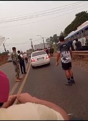 Accidente de tránsito entre tren encarnación posadas y una camioneta