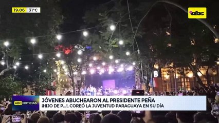 Video: así fue el abucheo de la juventud paraguaya a Santiago Peña