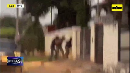 Video: Incautan US$ 20.000 en allanamiento en poder de supuestos miembros del Clan Rotela
