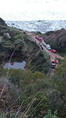 Labores de desagüe de la balsa de Berbes