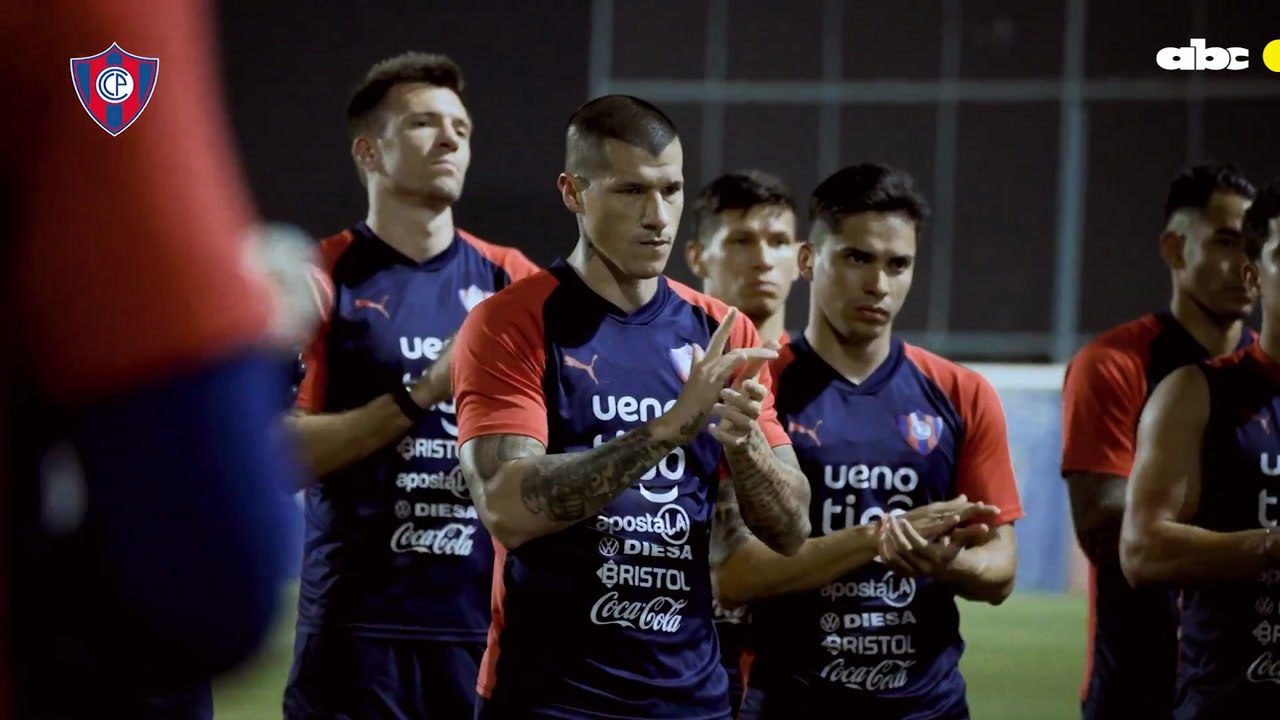 Carlos Jara Saguier “No cualquiera juega acá muchachos y el que juega acá no es cualquiera”
