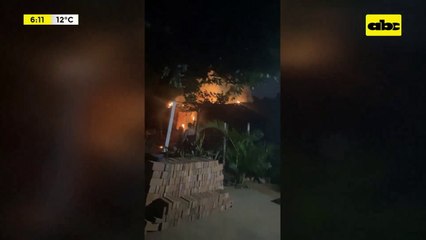 Luque: incendió consumió gran parte de una vivienda