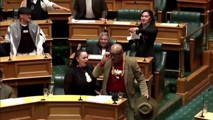 Legisladores de Nueva Zelanda realizaron una peculiar danza“haka” como forma de protesta