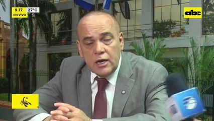 Reelección presidencial: “Bachi” plantea debate en medio de polémica por contrataciones