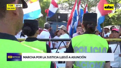 Video: “Marcha por la Justicia” llega al Congreso y plantean entregar manifiestos