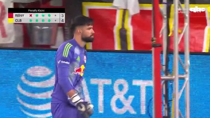 Los tres penales que atajó Miguel Coronel para la clasificación de New York Red Bulls