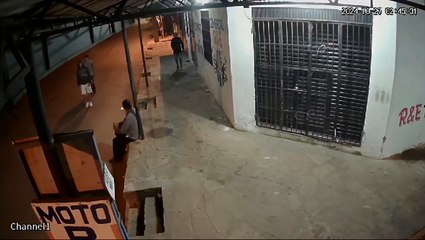 Violento asalto en Guarambaré: tres jóvenes agreden a un hombre de 60 años para robarle