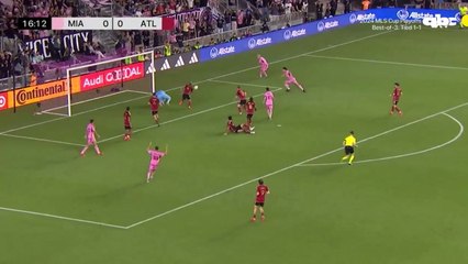 Diego Gómez y Lionel Messi en el gol de Matías Rojas