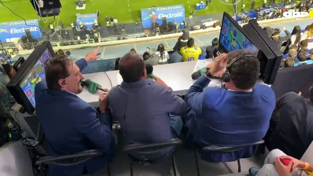 El festejo de Cuauhtémoc Blanco en el gol de Richard Sánchez