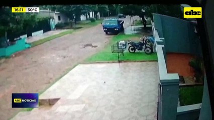 Ñemby: al estilo Michael Myers, hombre intentó robar una moto