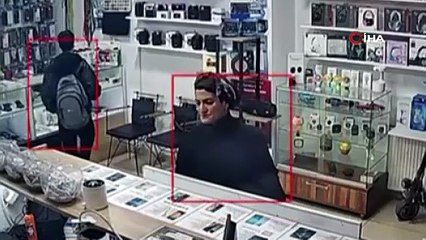 Tamir için geldi hırsızlık yaptı! O anlar kamerada!