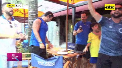 Video: hinchas llenan de color el centro de Asunción en la previa de la final de la Sudamericana