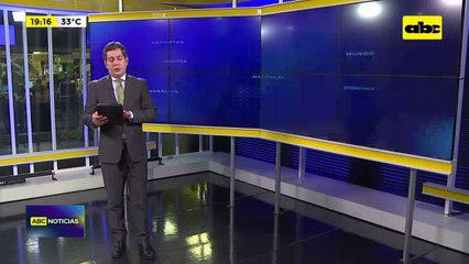 Adultos mayores sufren largas horas de espera para pagar impuestos en Asunción