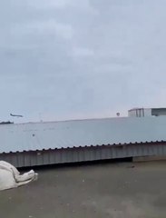 Avión de pasajeros con 74 ocupantes se estrella en Kazajistán