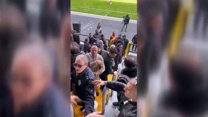 Muğlaspor-Bodrumspor Maçında Tribünde Kavga Çıktı: Menaf Kıyanç’ta Dahil Oldu