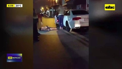 Video: Joven fue arrastrado por un automóvil en San Lorenzo