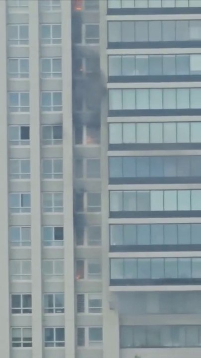 Incendio en una torre de Puerto Madero
