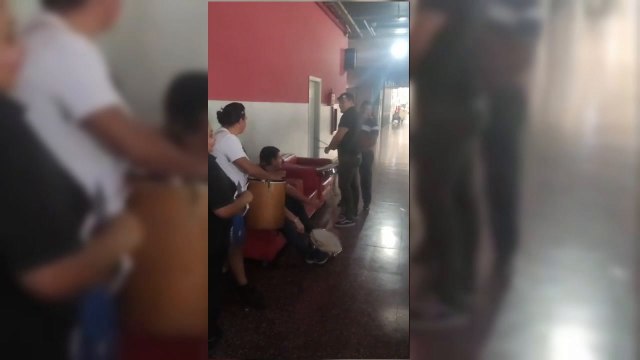 Funcionarios de la EBA se manifiestan por mora de Nenecho con asociaciones