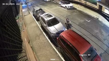 Continúa el robo de accesorios de autos en pleno centro de Asunción